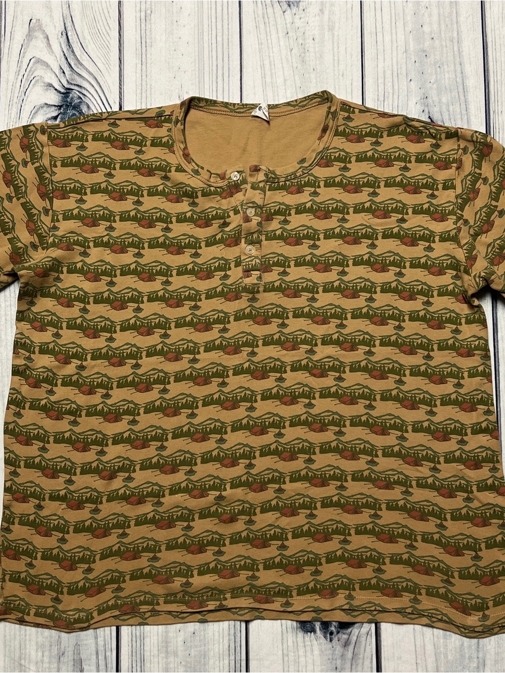 Kate Quinn Men's Campsite Short Sleeve Henley Top Size XXL